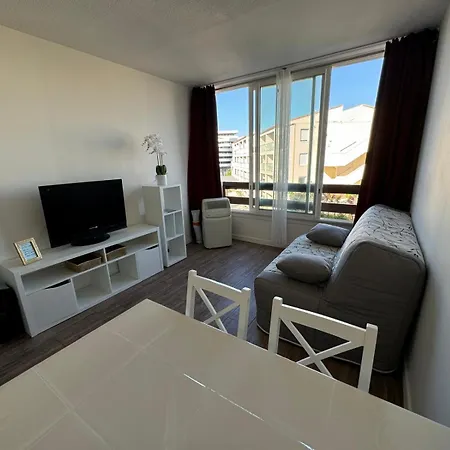 Cap D'agde De 1 A 4 Personnes, A 2 Min Du Port A Pied Apartment *