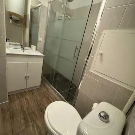 Cap D'agde Ideal Pour 2 Personnes, A 2 Minutes A Pied Du Port *