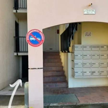 Cap D'agde De 1 A 4 Personnes, A 2 Min Du Port A Pied *