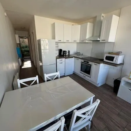 Cap D'agde Ideal Pour 2 Personnes, A 2 Minutes A Pied Du Port