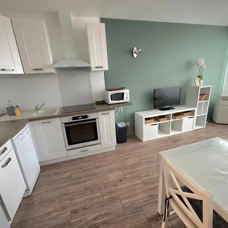 Cap D'agde Idéal Pour 2 Personnes, à 2 Minutes à Pied Du Port Apartamento