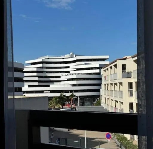 Cap D'agde Ideal Pour 2 Personnes, A 2 Minutes A Pied Du Port Agde