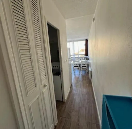 Cap D'agde Ideal Pour 2 Personnes, A 2 Minutes A Pied Du Port Appartement