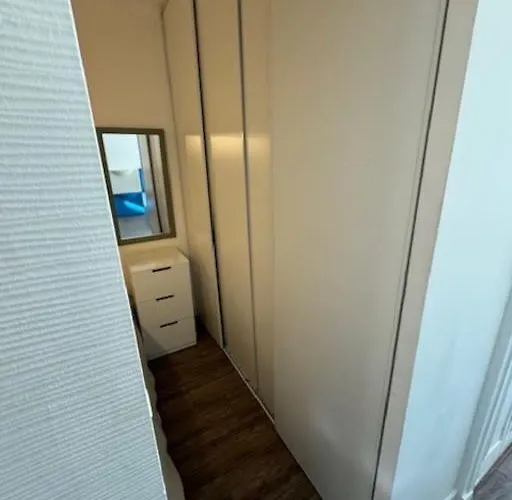 Cap D'agde Ideal Pour 2 Personnes, A 2 Minutes A Pied Du Port Agde