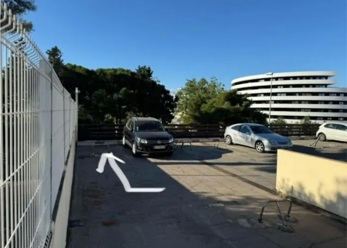 Cap D'agde De 1 à 4 Personnes, A 2 Min Du Port à Pied